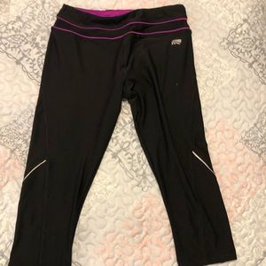 Marika tel NWOT med athletic Capri work out pants